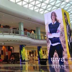 shopping-mall-led-display-mall-lobby